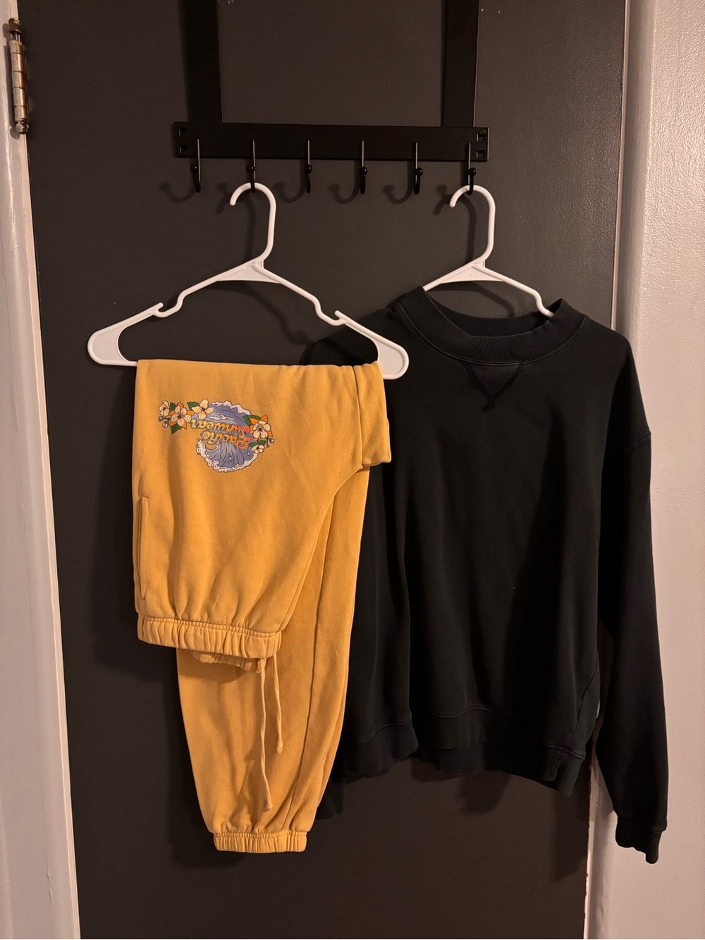 Vans black Sweatshirt Vans sweatpants set!